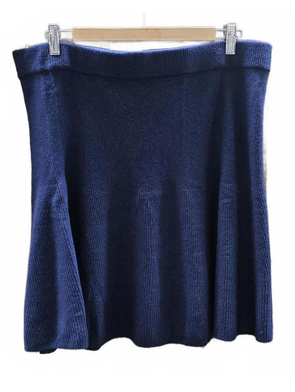 Gap Navy Blue Soft Stretchy Knit Short Flowy Skirt Feminine Preppy XL Tall NWT